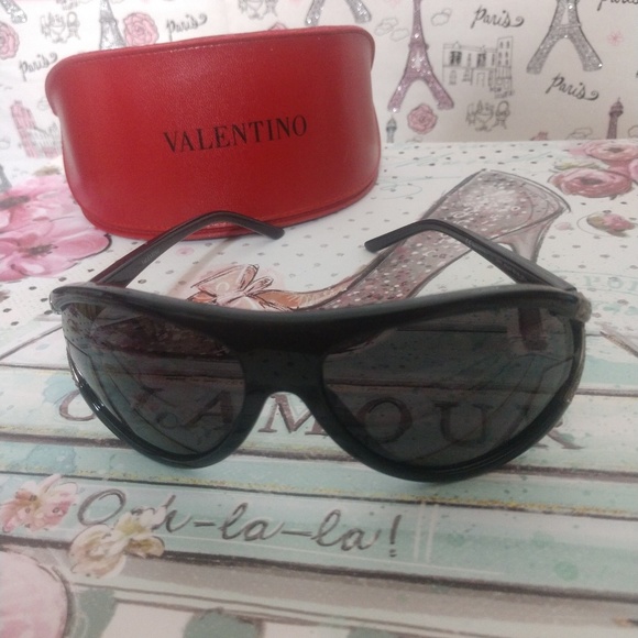Authentic NWOT Valentino Sunglasses Black - Picture 5 of 7